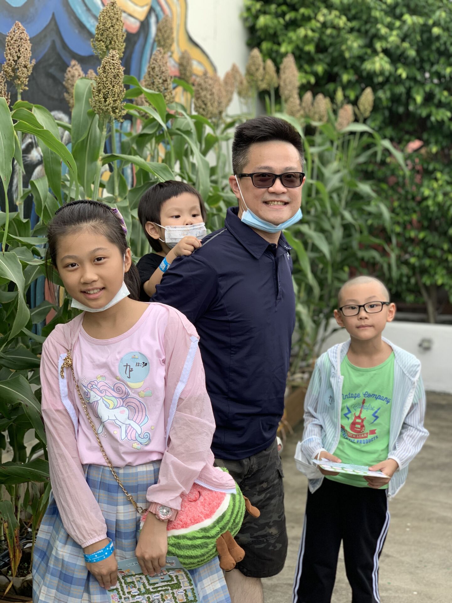 喂喂小动物，种种草莓